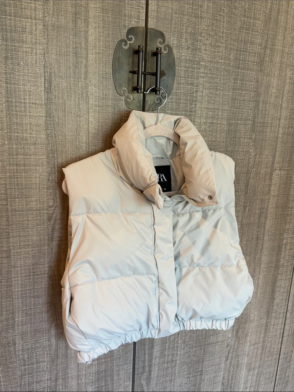 Zara Cropped Puffer Vest - Picture 15 of 16